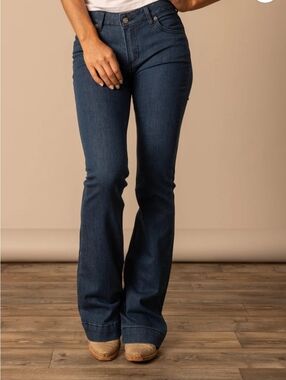 Kimes Ranch Lola Women’s Dark Blue Flared Jeans 000/30
